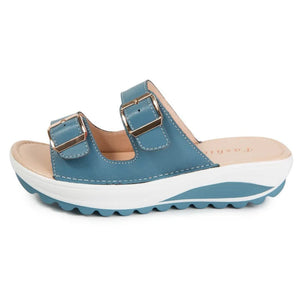 Sandaler med kilklack og dämpande sula