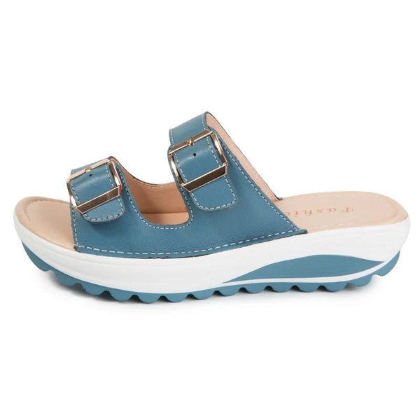 Sandaler med kilklack og dämpande sula