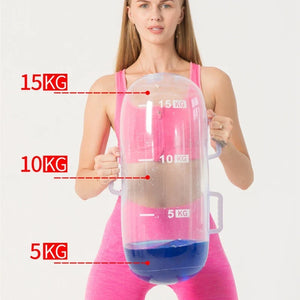 Träningssäck som fylls med vatten for trening hjemme
